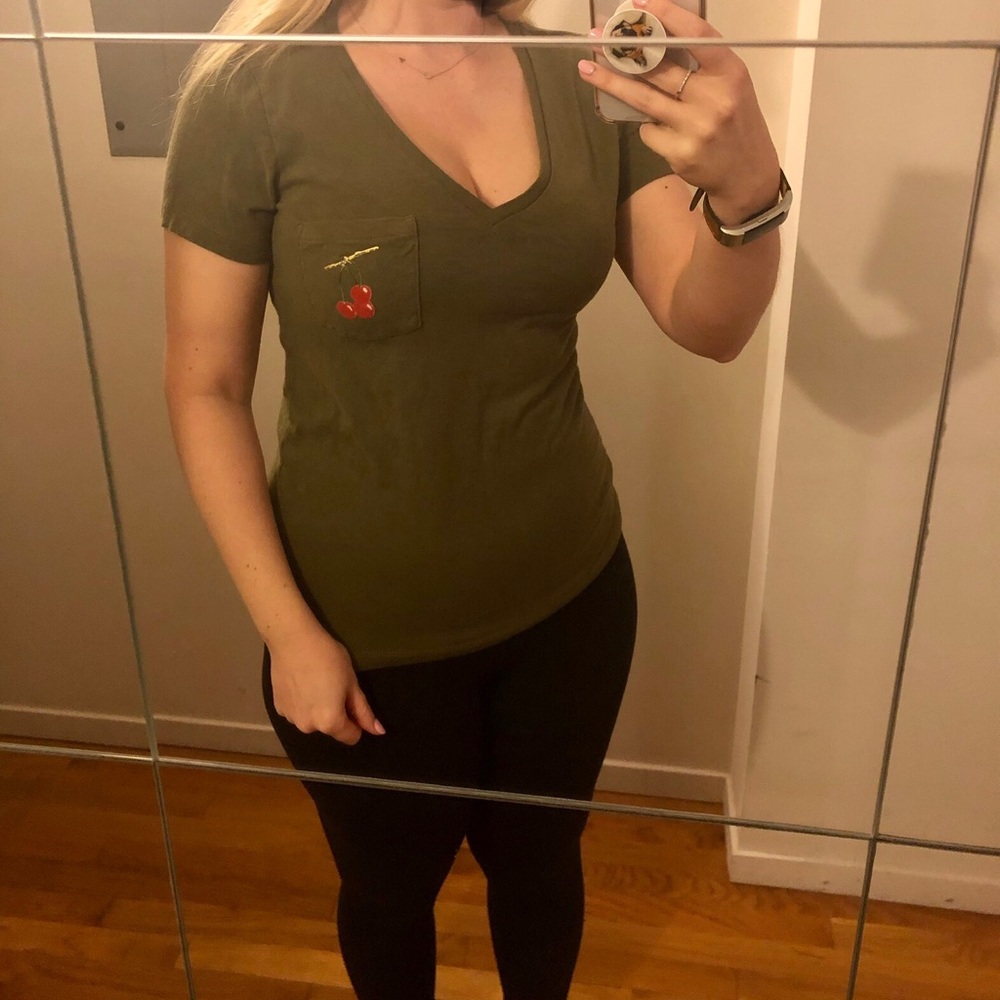 Green V neck t-shirt